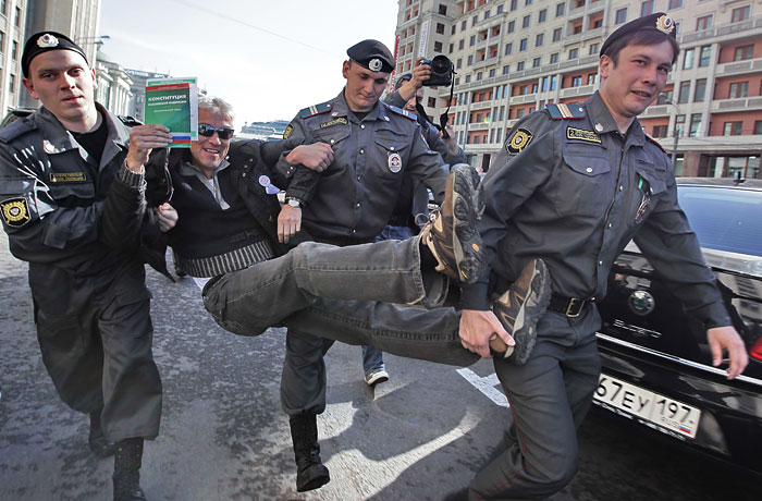 Законопроект об уголовной ответственности за нарушения на митингах прошел первое чтение Законопроект об уголовной ответственности за нарушения на митингах прошел первое чтение
