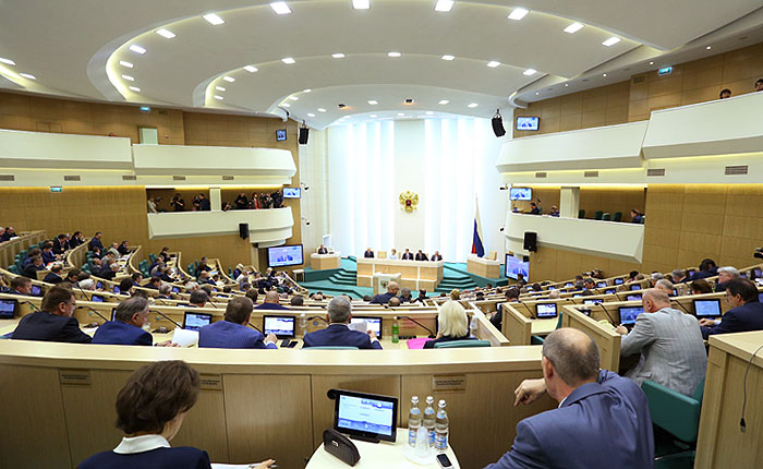 Совет Федерации отменил разрешение использовать армию на Украине Совет Федерации отменил разрешение использовать армию на Украине