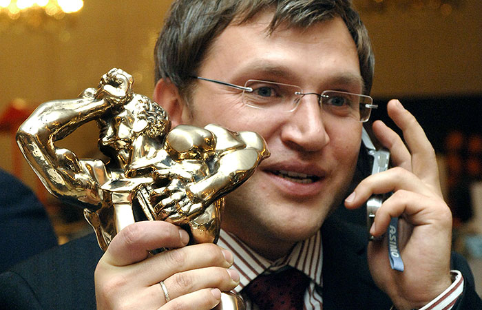 Вадим Такменев обошел Дмитрия Киселева на вручении премии ТЭФИ Вадим Такменев обошел Дмитрия Киселева на вручении премии ТЭФИ