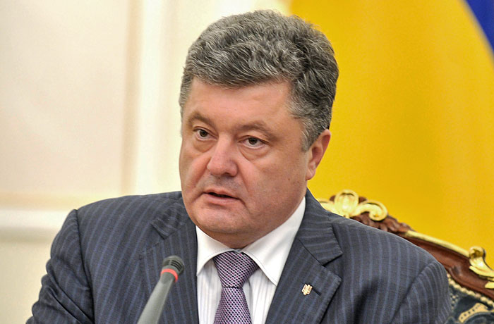 Порошенко согласился привлечь россиян к расследованию крушения "Боинга" Порошенко согласился привлечь россиян к расследованию крушения "Боинга"