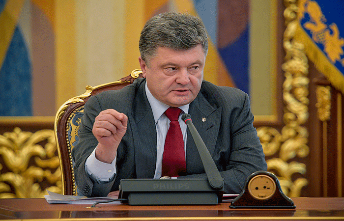 Порошенко нашел виновных в окружении Иловайска Порошенко нашел виновных в окружении Иловайска