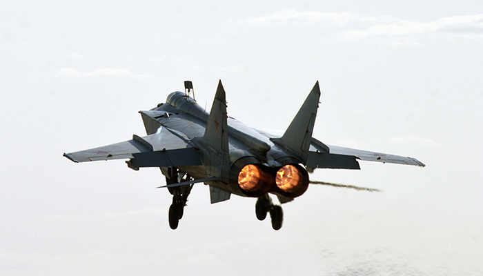 Авария МиГ-31 под Армавиром обошлась без жертв и пострадавших Авария МиГ-31 под Армавиром обошлась без жертв и пострадавших