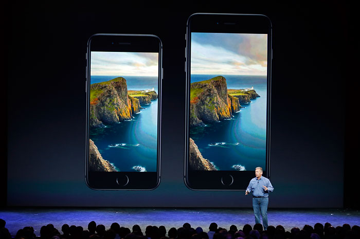 Официальная продажа iPhone 6 начнется в России 26 сентября Официальная продажа iPhone 6 начнется в России 26 сентября