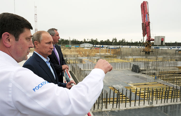 Путин привлечет правоохранительные органы к проверке строительства космодрома "Восточный" Путин привлечет правоохранительные органы к проверке строительства космодрома "Восточный"