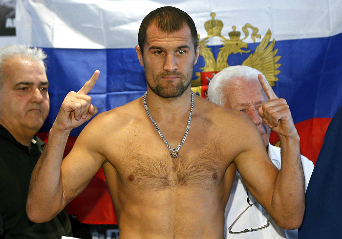 Ковалев победил Хопкинса и стал чемпионом WBA, IBF и WBO