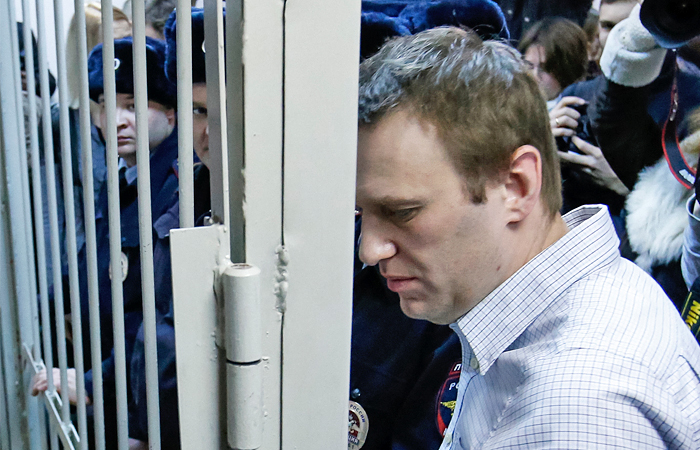 Суд объяснил назначение Навальному условного срока по делу "Ив Роше" Суд объяснил назначение Навальному условного срока по делу "Ив Роше"