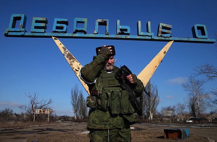 Наблюдатели ОБСЕ заявили о гуманитарной катастрофе в Дебальцево Наблюдатели ОБСЕ заявили о гуманитарной катастрофе в Дебальцево