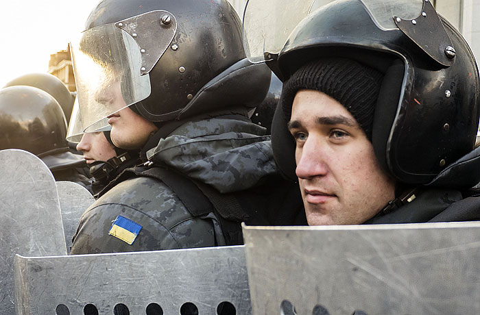 В Харькове во время марша прогремел взрыв В Харькове во время марша прогремел взрыв
