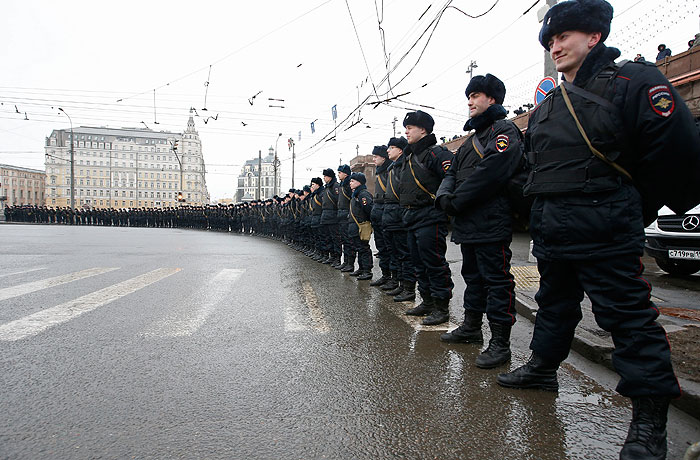 Украинский депутат задержан на траурной акции в центре Москвы Украинский депутат задержан на траурной акции в центре Москвы