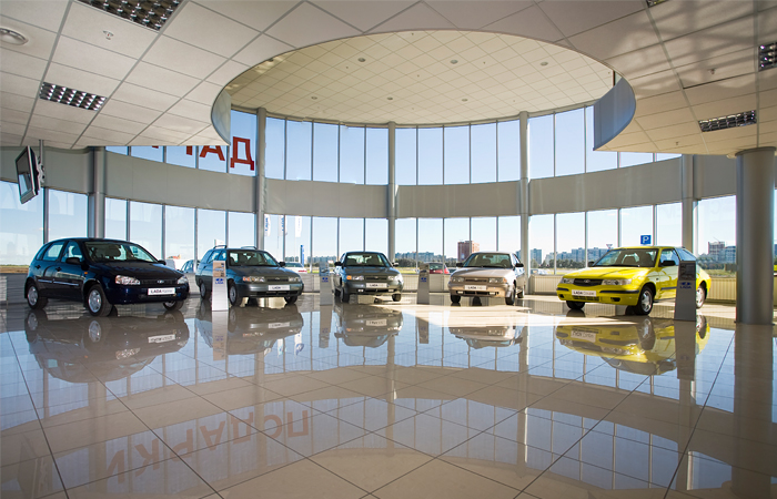 "АвтоВАЗ" снизил продажи автомобилей в России на 25% "АвтоВАЗ" снизил продажи автомобилей в России на 25%