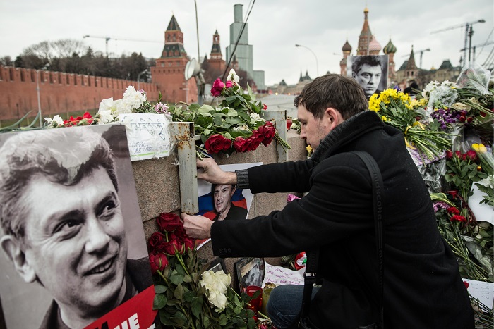 Свидетельницу убийства Немцова вызовут в Москву на процедуру опознания Свидетельницу убийства Немцова вызовут в Москву на процедуру опознания