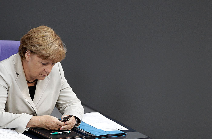 Прокуратура Германии прекратила расследование о прослушке телефона Меркель Прокуратура Германии прекратила расследование о прослушке телефона Меркель