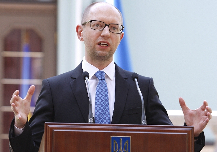 Яценюк оценил полученные Украиной при Януковиче кредиты в $40 млрд Яценюк оценил полученные Украиной при Януковиче кредиты в $40 млрд