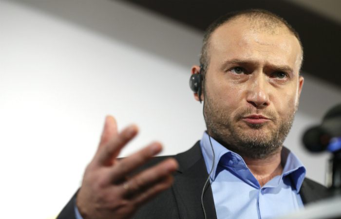 "Правый сектор" заявил о намерении провести всеукраинский референдум о недоверии власти "Правый сектор" заявил о намерении провести всеукраинский референдум о недоверии власти