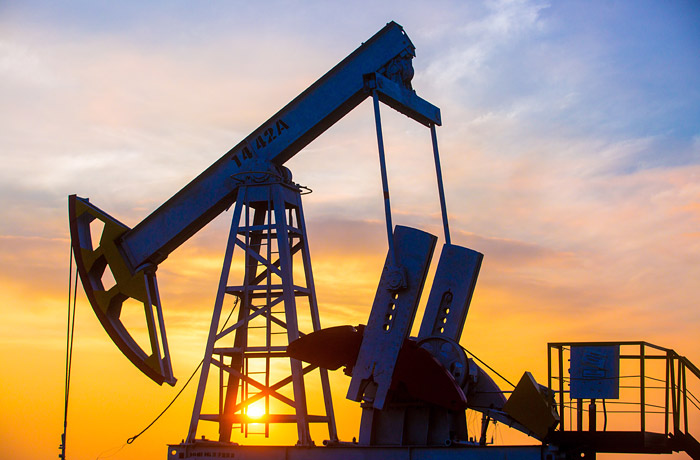 Нефть подешевела на фоне девальвации юаня Нефть подешевела на фоне девальвации юаня