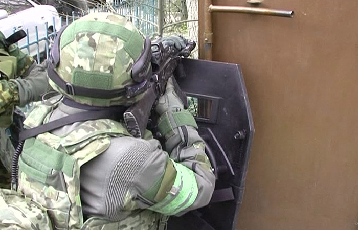 В Дагестане завязался бой с участниками Гимринской банды В Дагестане завязался бой с участниками Гимринской банды