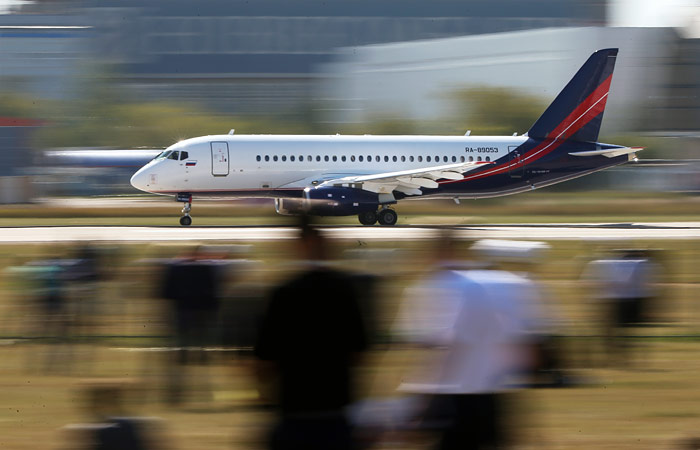 Общая сумма контрактов по SSJ-100 на МАКС-2015 превысила $1 млрд Общая сумма контрактов по SSJ-100 на МАКС-2015 превысила $1 млрд