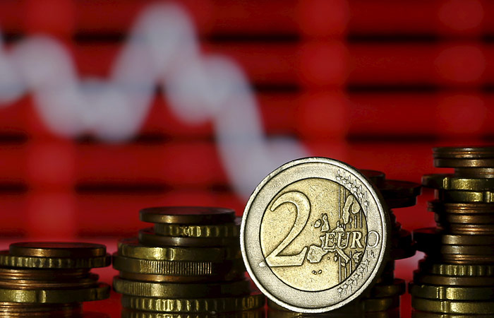 Евро упал ниже 73 рублей Евро упал ниже 73 рублей