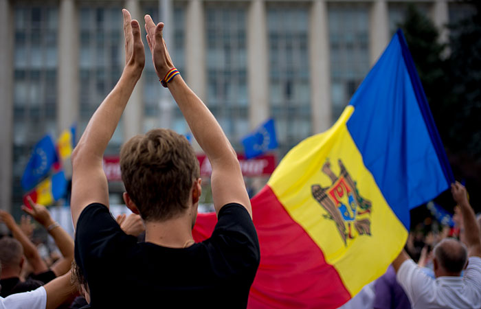 В Кишиневе люди собрались на новую акцию протеста против власти В Кишиневе люди собрались на новую акцию протеста против власти