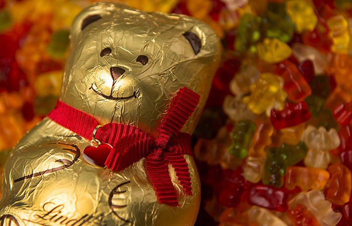 Немецкая Haribo проиграла Lindt суд по шоколадным мишкам Немецкая Haribo проиграла Lindt суд по шоколадным мишкам