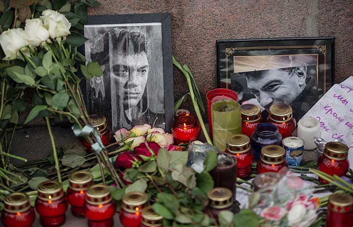 Убийство Немцова отказались рассматривать по статье о посягательстве на жизнь госдеятеля Убийство Немцова отказались рассматривать по статье о посягательстве на жизнь госдеятеля