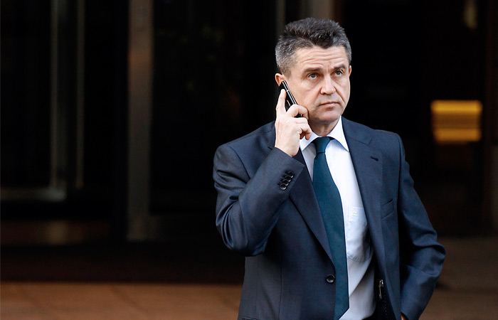Маркин предложил приравнять езду без прав к незаконному ношению оружия Маркин предложил приравнять езду без прав к незаконному ношению оружия