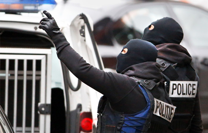 СМИ сообщили о задержании предполагаемого участника терактов в Париже СМИ сообщили о задержании предполагаемого участника терактов в Париже