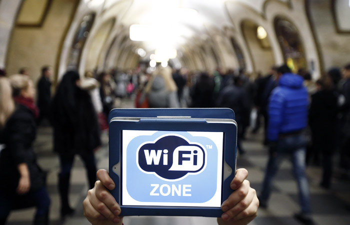 На эскалаторах и перронах станций московского метро появится Wi-Fi На эскалаторах и перронах станций московского метро появится Wi-Fi