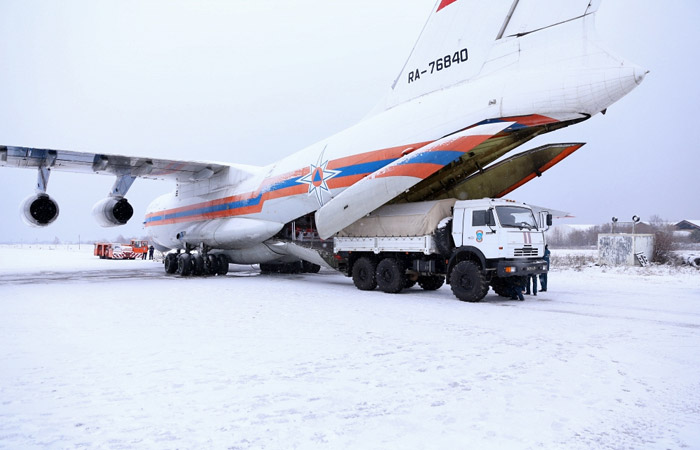 МЧС доставило в Крым 300 мобильных электрогенераторов МЧС доставило в Крым 300 мобильных электрогенераторов