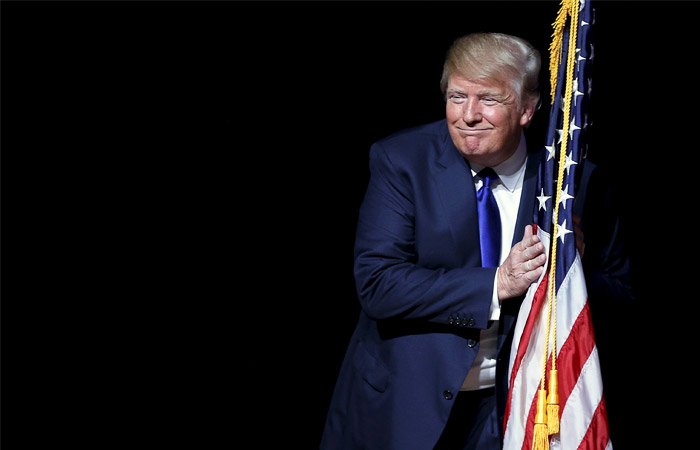 Дональд Трамп назвал "большой честью" отзыв Владимира Путина о себе Дональд Трамп назвал "большой честью" отзыв Владимира Путина о себе