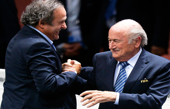 Блаттер и Платини продолжат получать зарплату в ФИФА и УЕФА