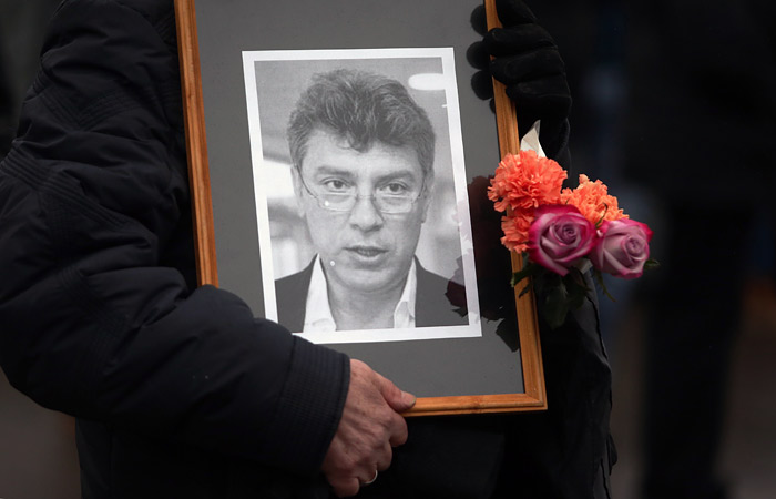 Оппозиция согласилась провести марш памяти Немцова по бульварам Оппозиция согласилась провести марш памяти Немцова по бульварам