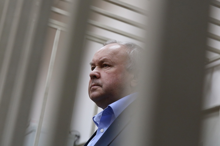 Глава "Мостовика" не обжаловал приговор по делу о растрате 1 млрд руб Глава "Мостовика" не обжаловал приговор по делу о растрате 1 млрд руб