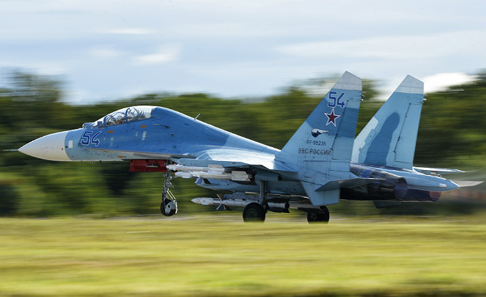 Минобороны РФ опровергло опасное приближение Су-27 к самолету-разведчику США Минобороны РФ опровергло опасное приближение Су-27 к самолету-разведчику США