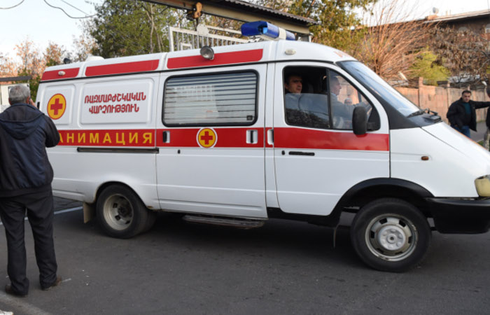 МЧС Армении сообщило об одном погибшем во взрыве автобуса в Ереване МЧС Армении сообщило об одном погибшем во взрыве автобуса в Ереване