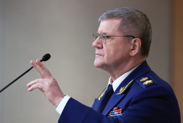 Совет Федерации вновь назначил Юрия Чайку на должность генпрокурора РФ Совет Федерации вновь назначил Юрия Чайку на должность генпрокурора РФ