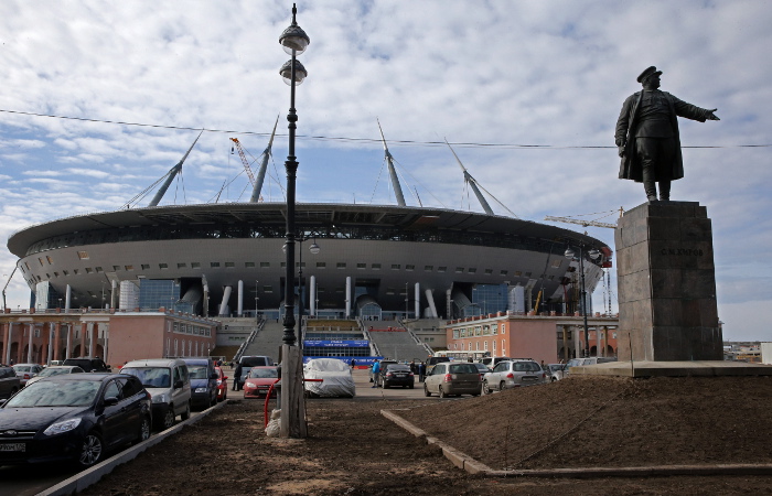 Власти Петербурга сообщили о решении вопроса со строителями "Зенит-арены"