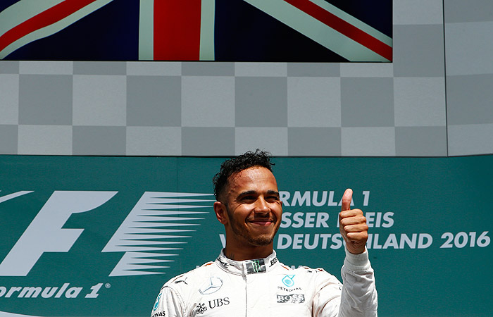 Британец Хэмилтон выиграл Гран-при Германии "Формулы-1"