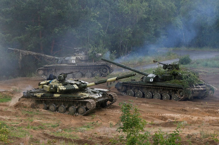 Украинские военные заявили о 70 обстрелах со стороны ополченцев за сутки Украинские военные заявили о 70 обстрелах со стороны ополченцев за сутки
