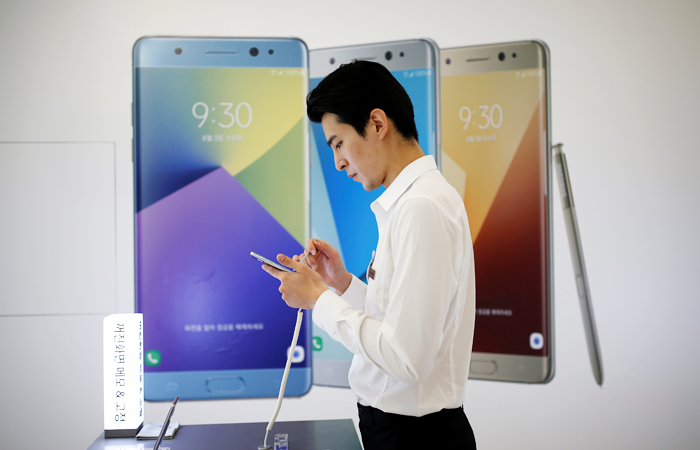Samsung объявил о приостановке продаж смартфона Galaxy Note 7 Samsung объявил о приостановке продаж смартфона Galaxy Note 7