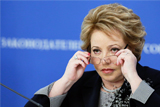 Матвиенко предложила обязать числящихся безработными делать взносы в фонд ОМС