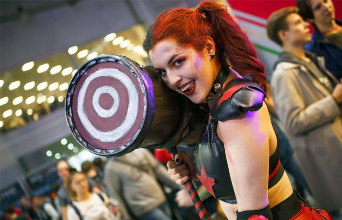 А почему у вас синяя голова?: Comic Con и "Игромир" в Москве А почему у вас синяя голова?: Comic Con и "Игромир" в Москве