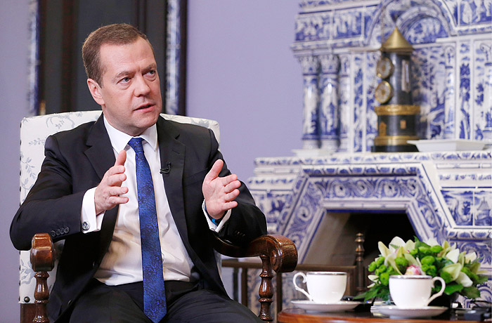 Медведев заявил о готовности "разморозить" отношения с Вашингтоном Медведев заявил о готовности "разморозить" отношения с Вашингтоном