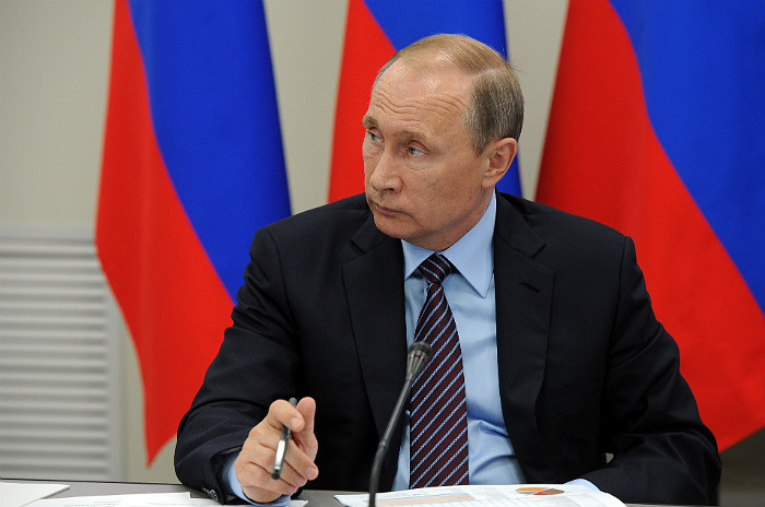 Путин распорядился снова помочь украинскому Геническу поставками газа Путин распорядился снова помочь украинскому Геническу поставками газа