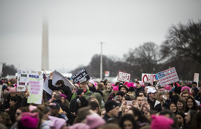 Сотни тысяч женщин по всему миру вышли на акцию против Трампа Сотни тысяч женщин по всему миру вышли на акцию против Трампа