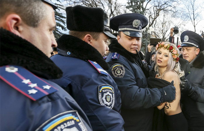 В украинском движении Femen заявили о прекращении его существования В украинском движении Femen заявили о прекращении его существования