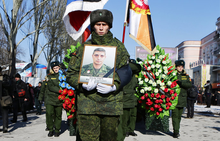 Гиви похоронили в Донбассе рядом с Моторолой Гиви похоронили в Донбассе рядом с Моторолой