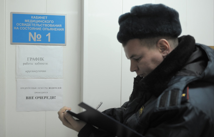 Власти предложили ужесточить правила проверки на алкоголь для водителей Власти предложили ужесточить правила проверки на алкоголь для водителей