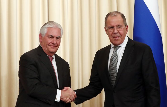 Тиллерсон согласился с Лавровым по поводу ненужности новых ударов США по Сирии Тиллерсон согласился с Лавровым по поводу ненужности новых ударов США по Сирии