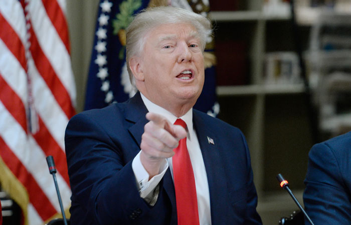 Трамп назвал успешным применение "матери всех бомб" в Афганистане Трамп назвал успешным применение "матери всех бомб" в Афганистане